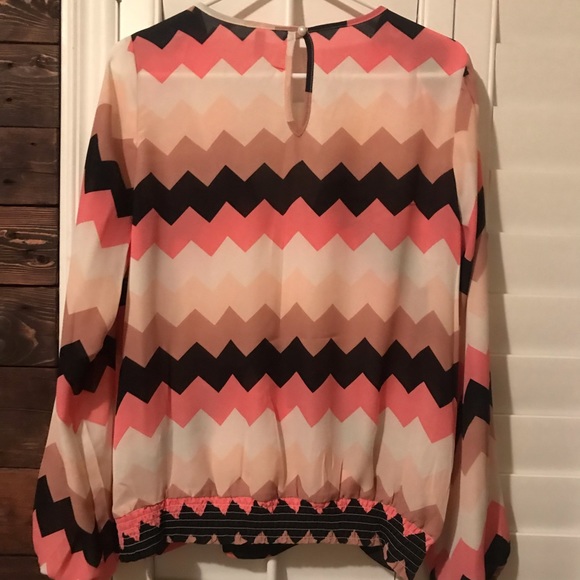 Chevron top - Picture 2 of 5